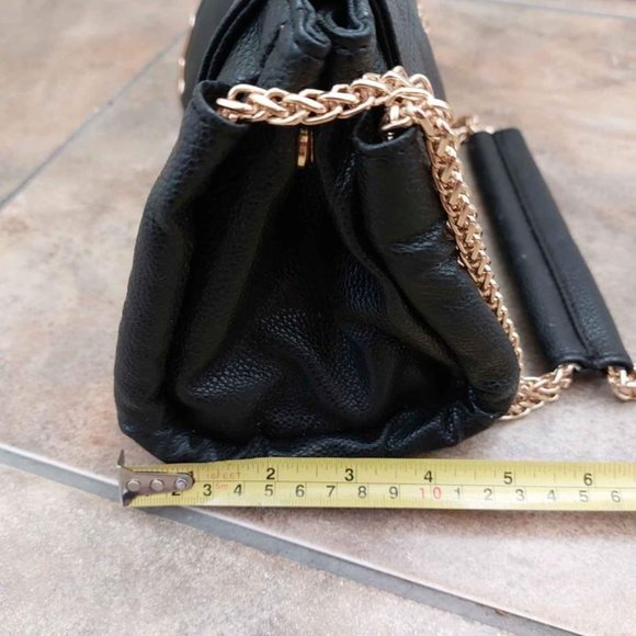 Elizabeth Grant Women's leather shoulder bag - Picture 9 of 11